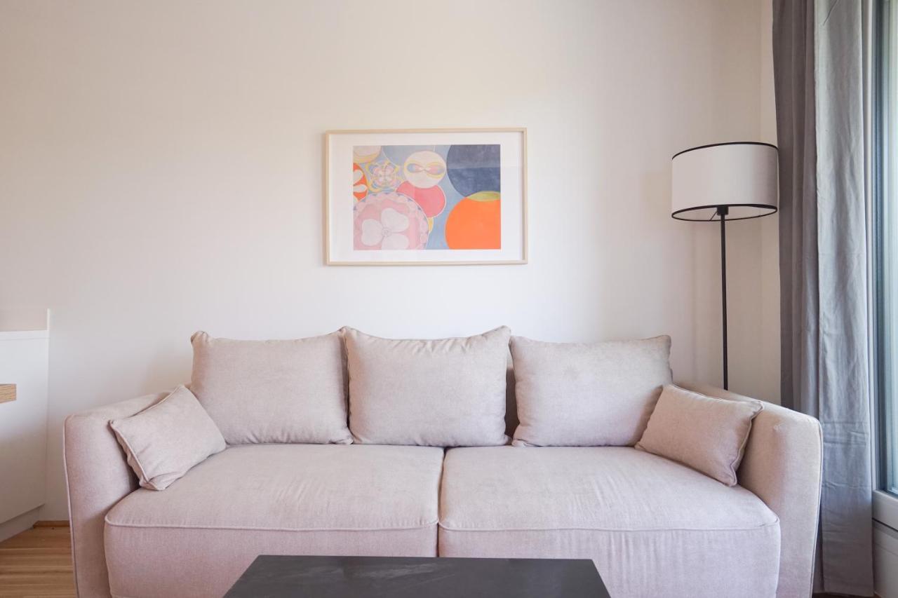 Green Garden Apartment W/.Balcony Near Thermal Spa Wien Exteriör bild